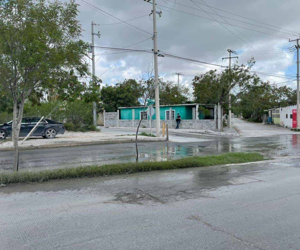 Denuncian afectaciones por fuga de aguas negras