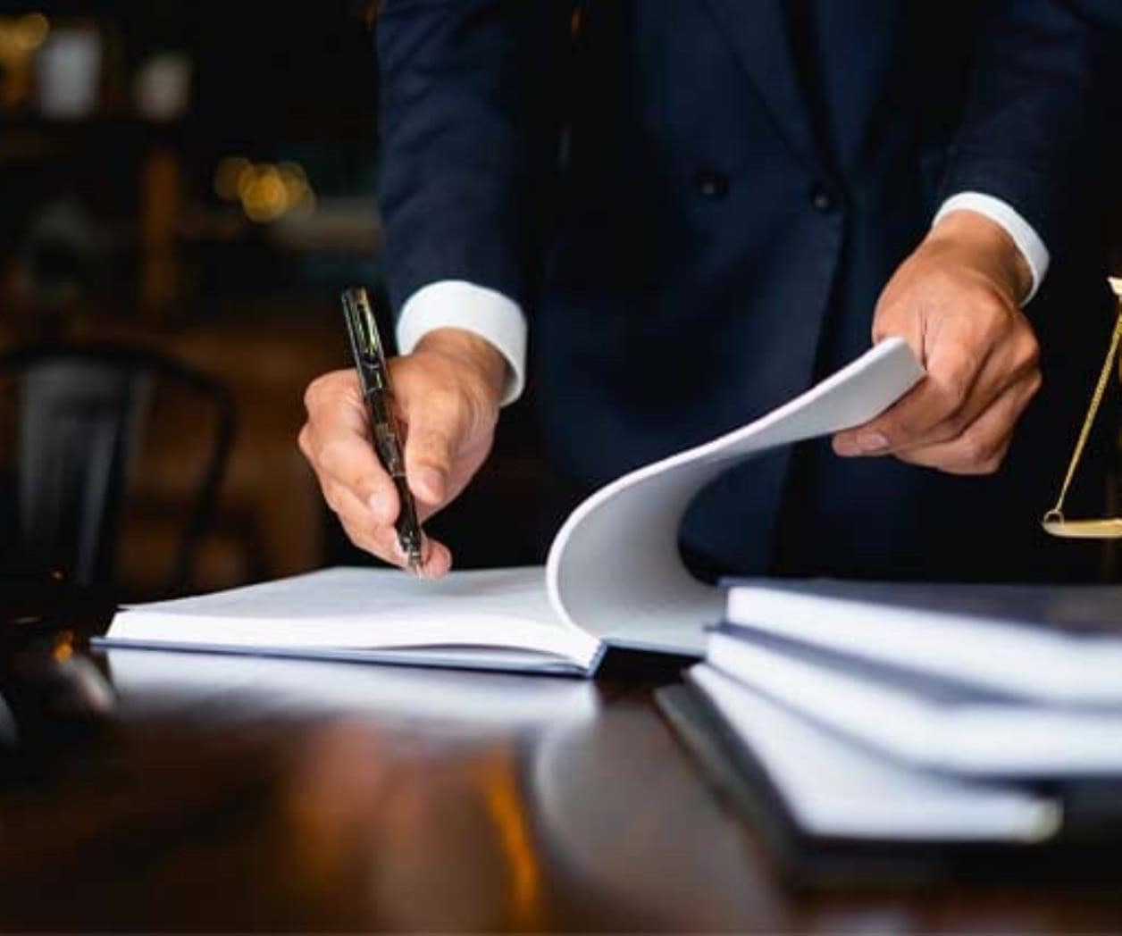 Obligarán a transparentar costos a notarios públicos