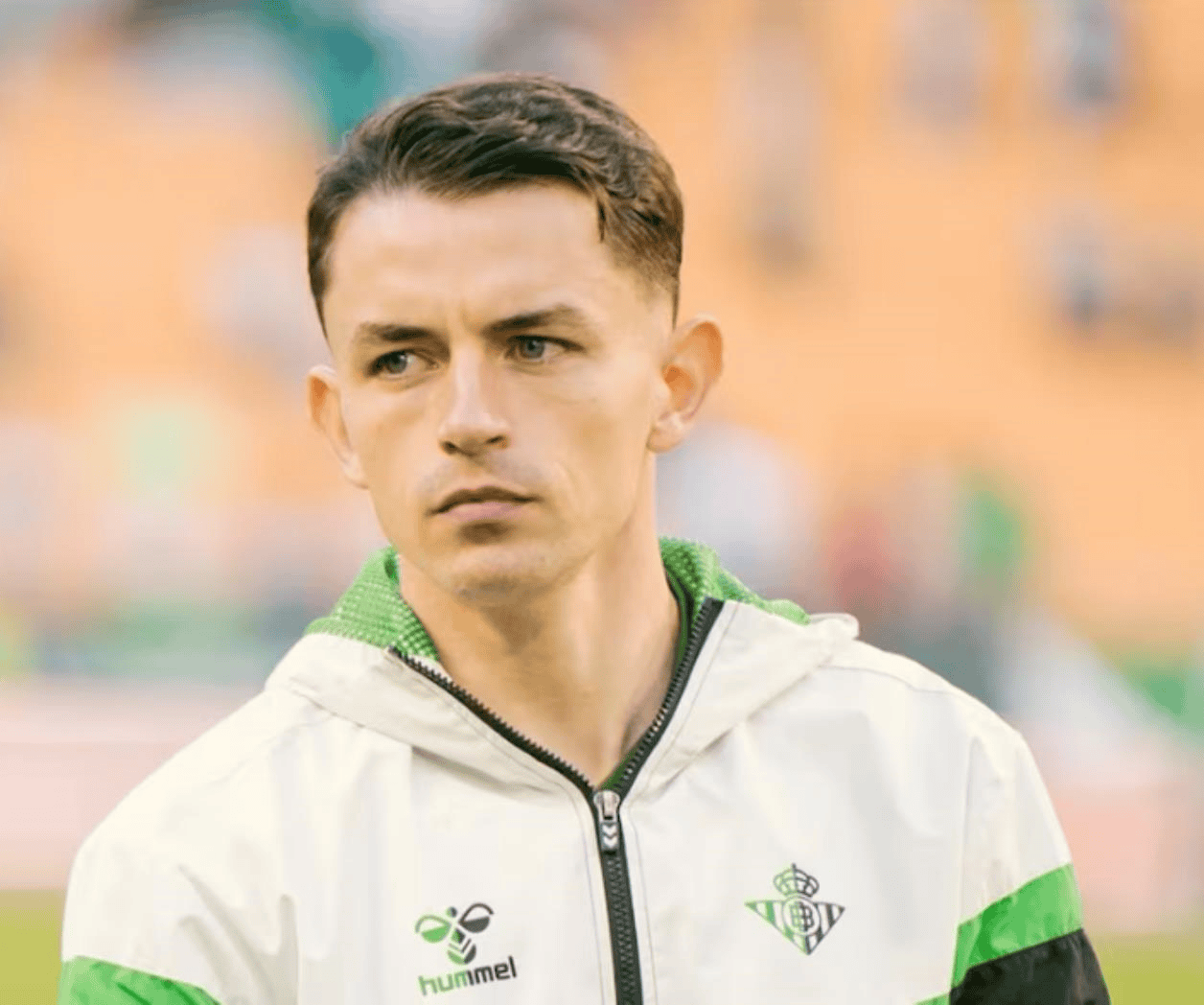 Fidalgo será titular con el Betis para enfrentar al Real Madrid