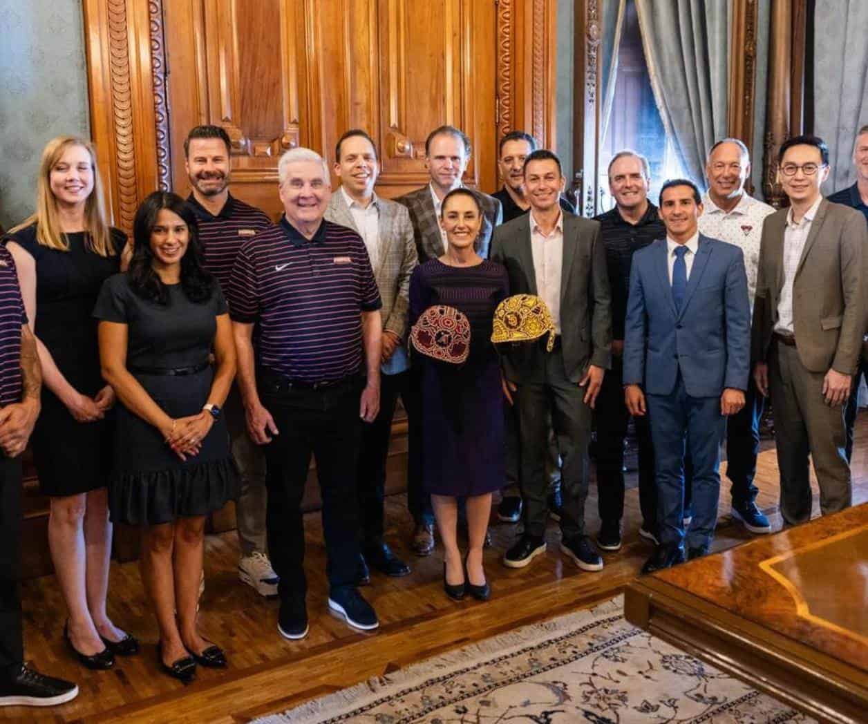 Sheinbaum recibe a equipos de las Grandes Ligas en CDMX