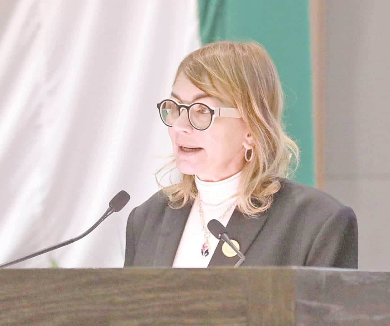 Va congresista contra despojos a vulnerables