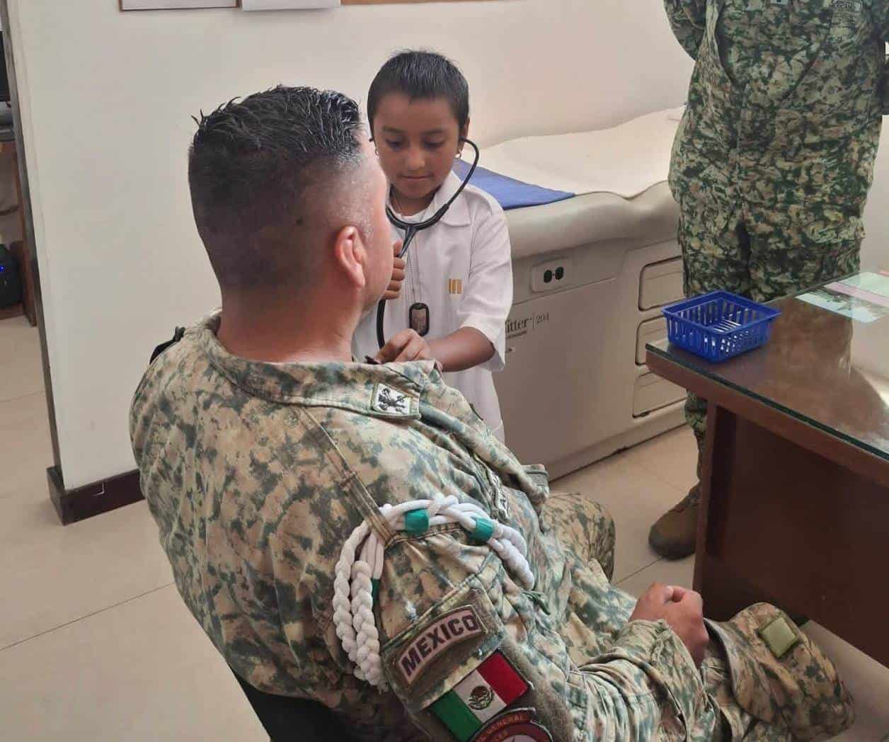 Dulce Arleth vive un día como Médico Militar en Reynosa