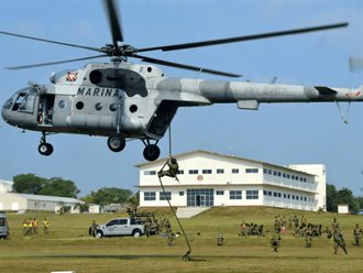 Marinos realizan adiestramiento táctico en Veracruz