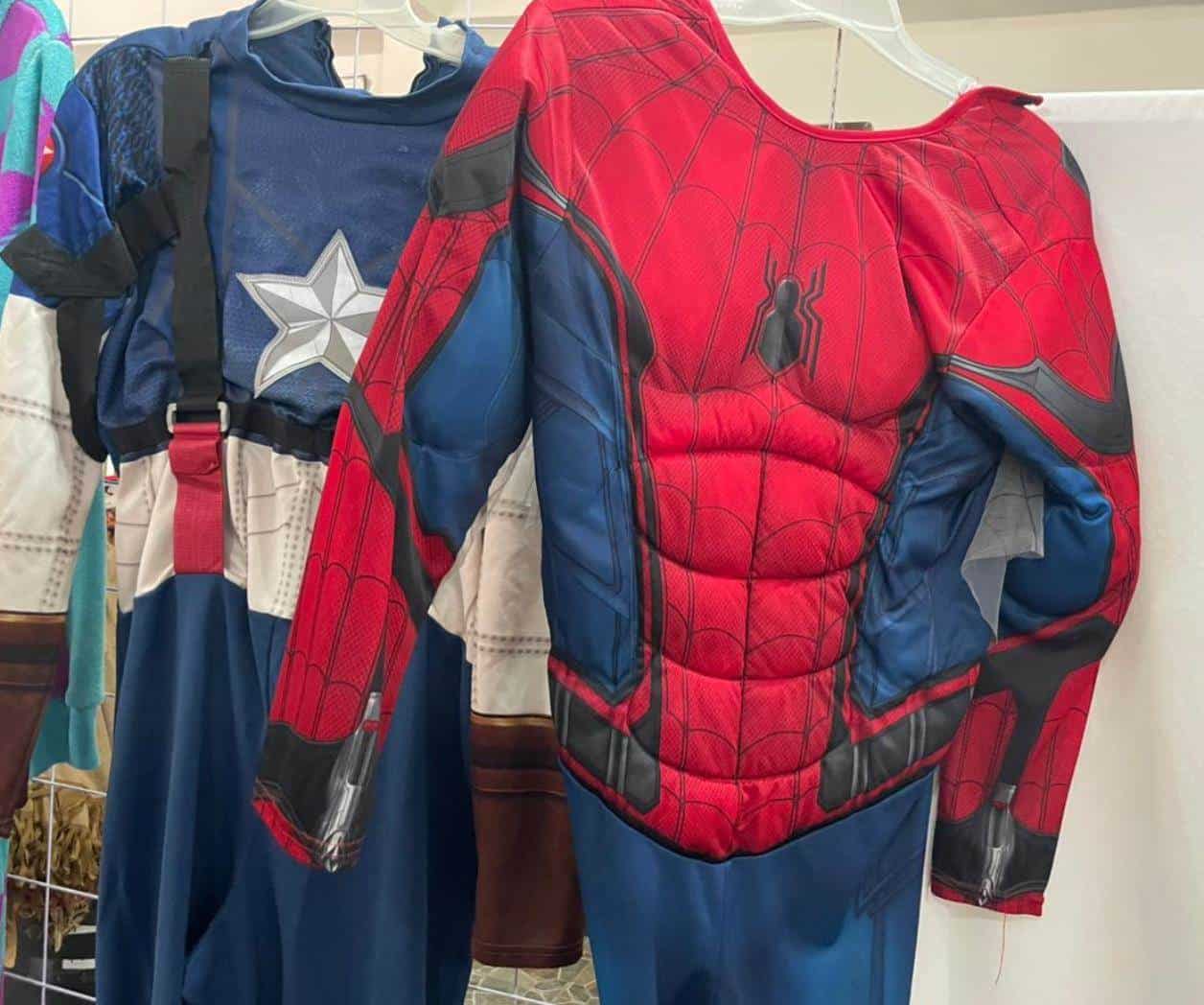 La renta de disfraces, alternativa accesible