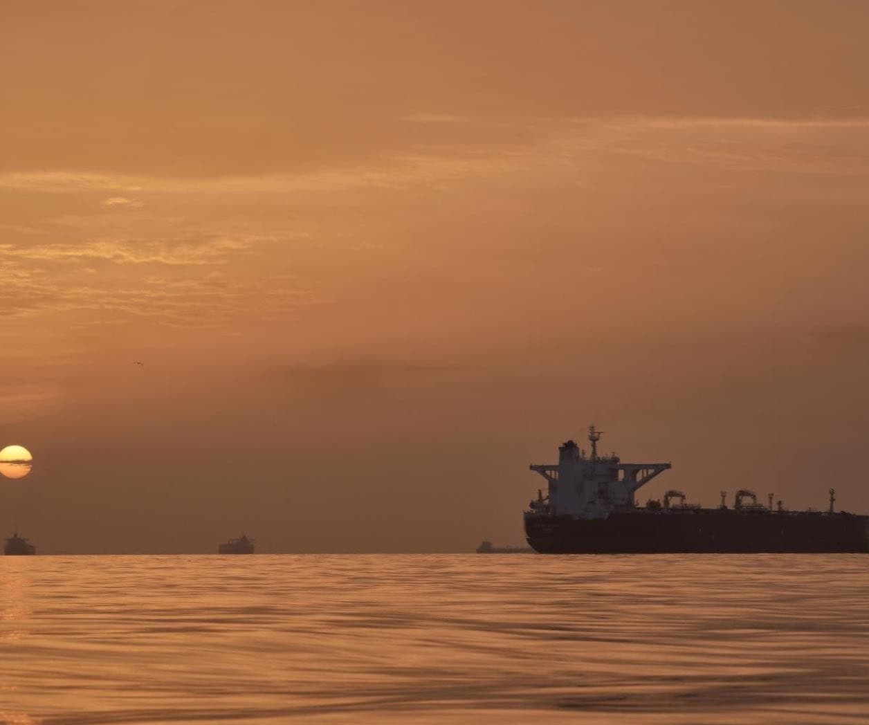 Irán ofrece abrir estrecho de Ormuz si EEUU levanta bloqueo y pone fin a guerra, dicen funcionarios