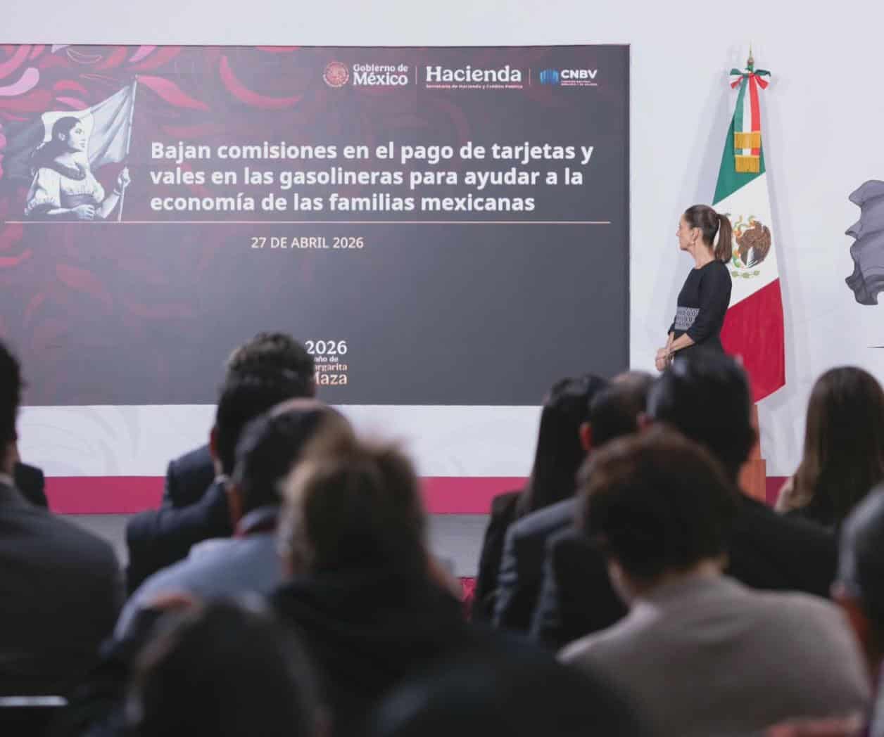 Va Sheinbaum por gasolina más barata