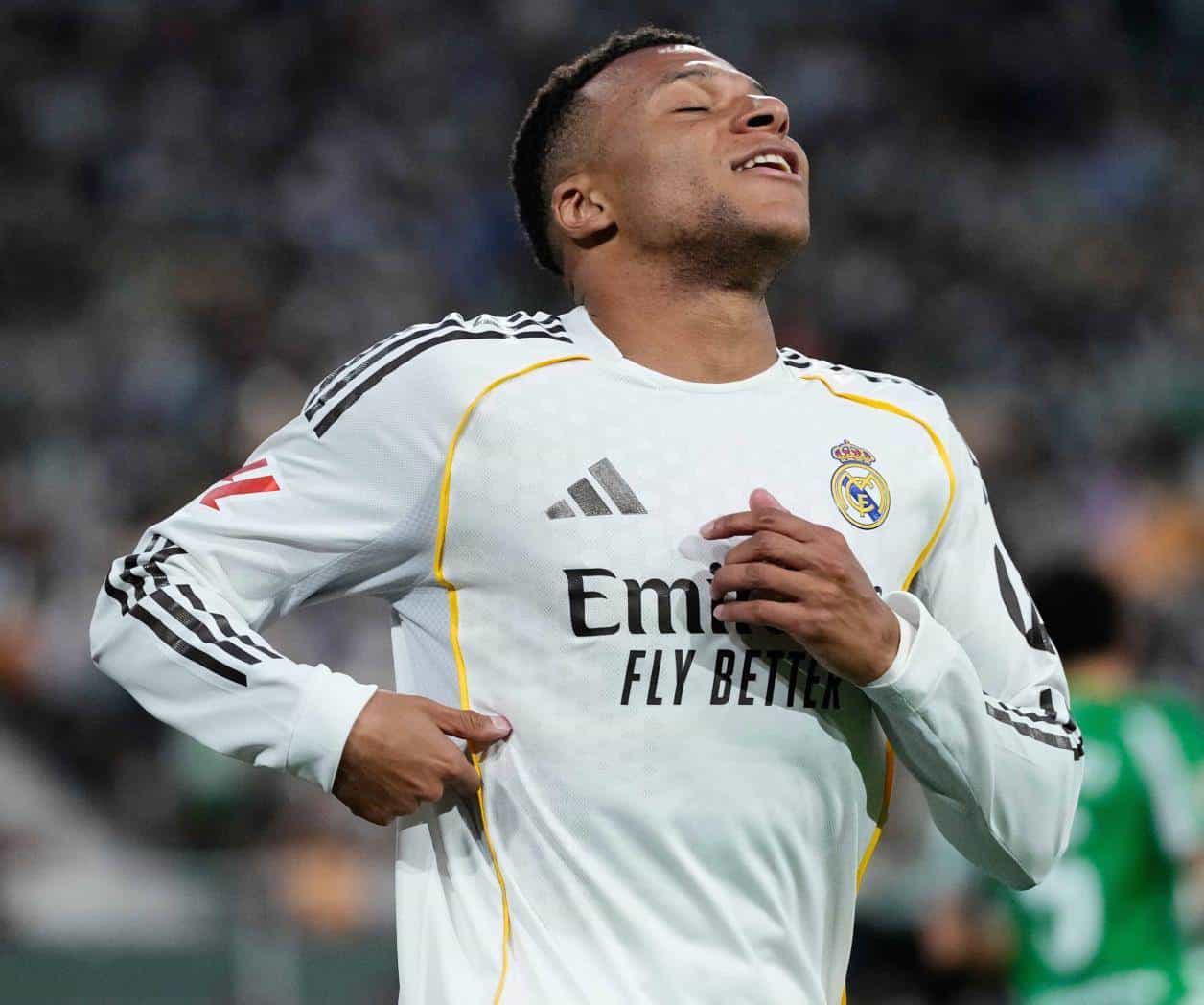 Mbappé sufre lesión en el isquiotibial a 2 semanas del clásico