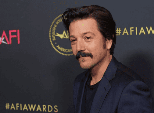 Diego Luna obtiene indemnización por uso de imagen sin autorización