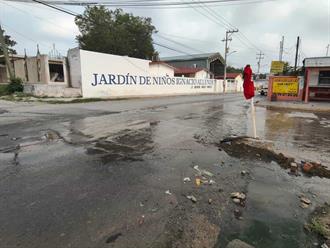 Se hunden en aguas negras