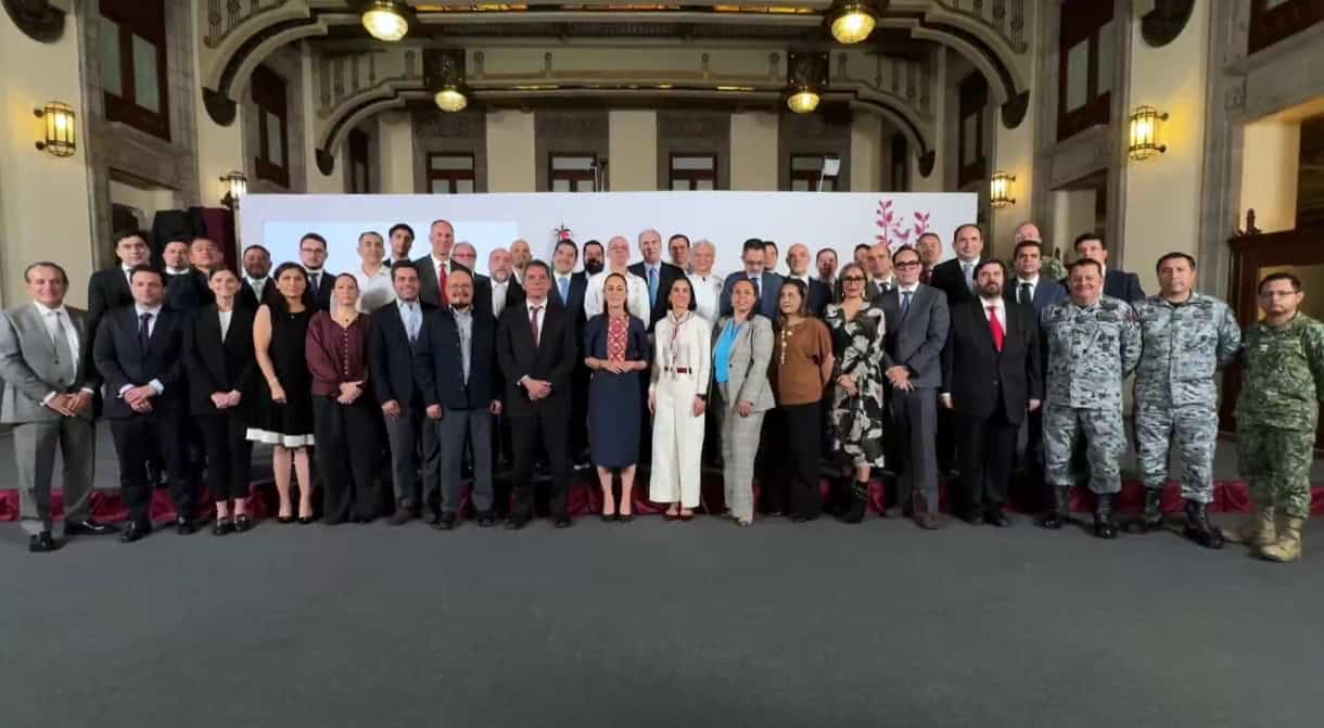 Acuerdan tope máximo de 27 pesos al litro de diésel en México