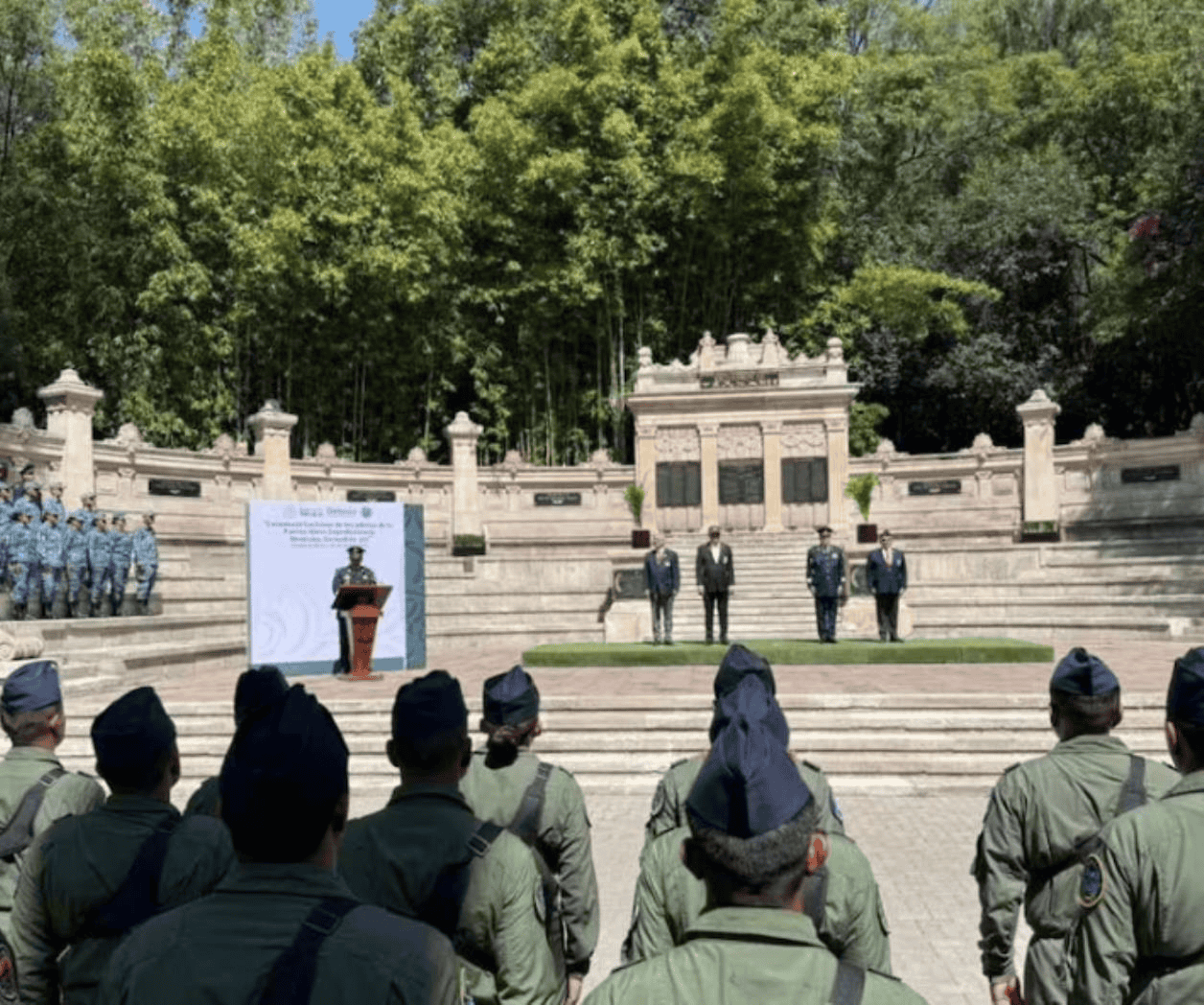 Fuerza Aérea realiza ceremonia luctuosa a pilotos del Escuadrón 201