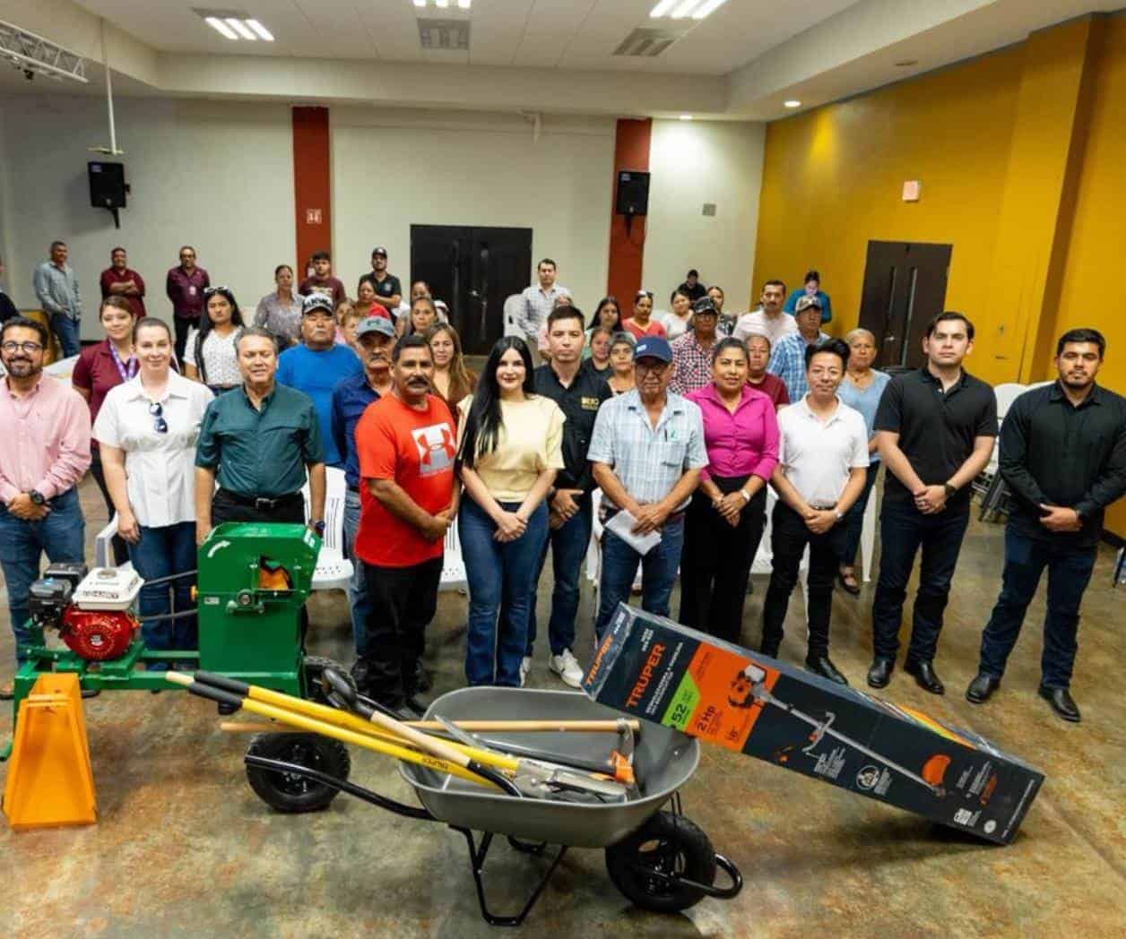 Entregan apoyos para fortalecer el campo en Díaz Ordaz