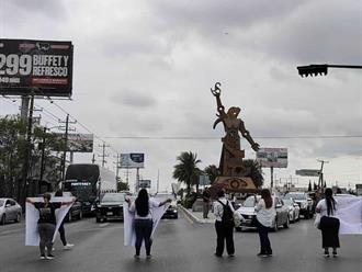 Con bloqueo exigen paz en Reynosa
