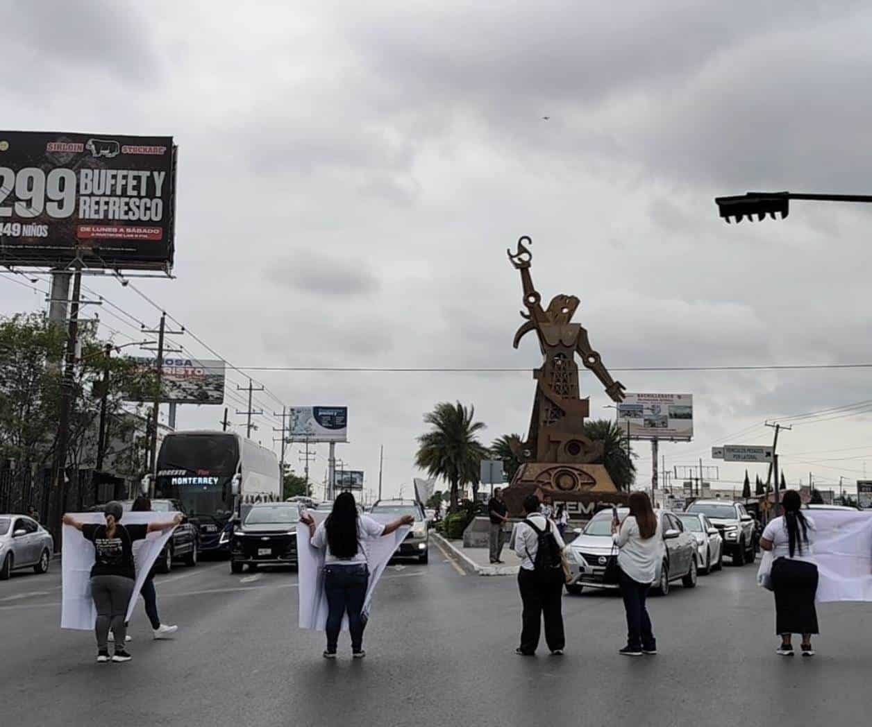 Con bloqueo exigen paz en Reynosa