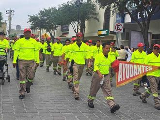 Obreros de Reynosa exigen freno a carestía en desfile