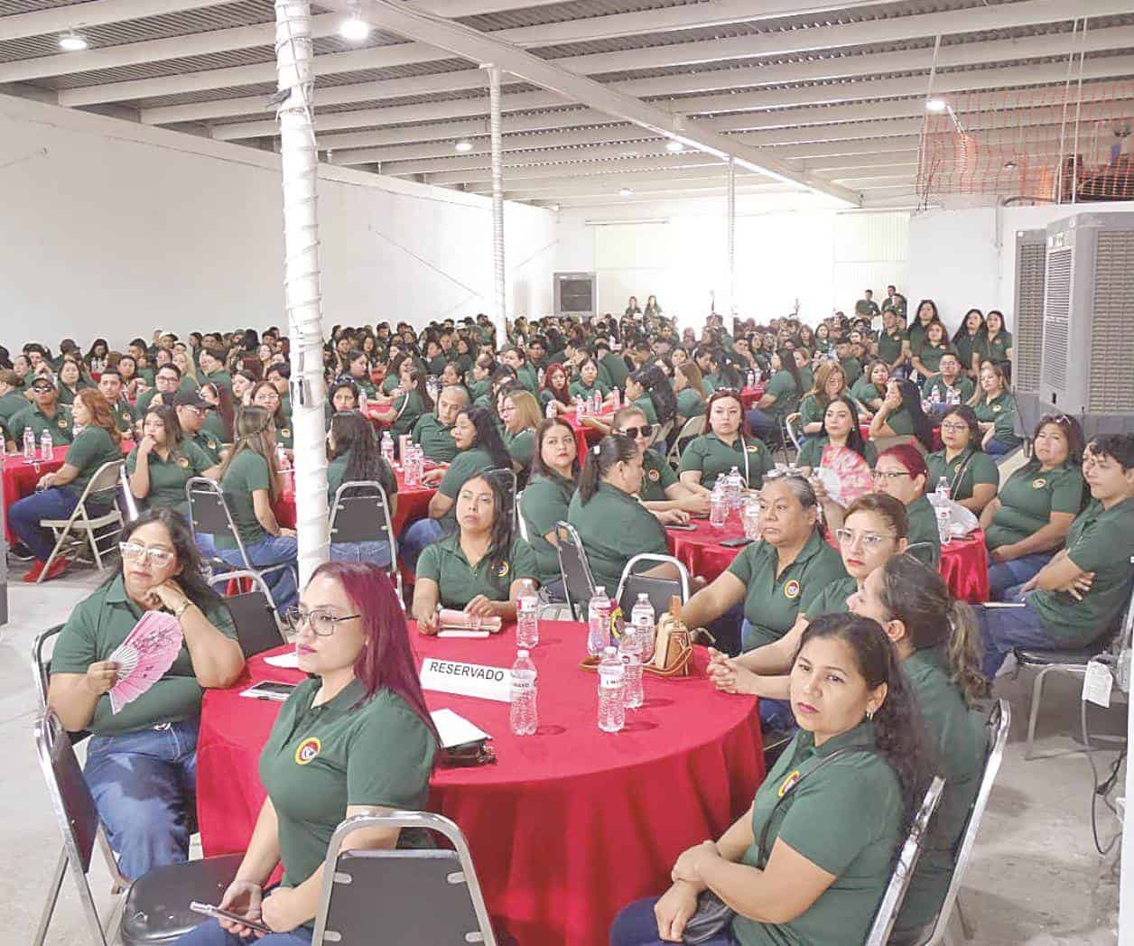 Celebran Día del Trabajo con concentración obrera