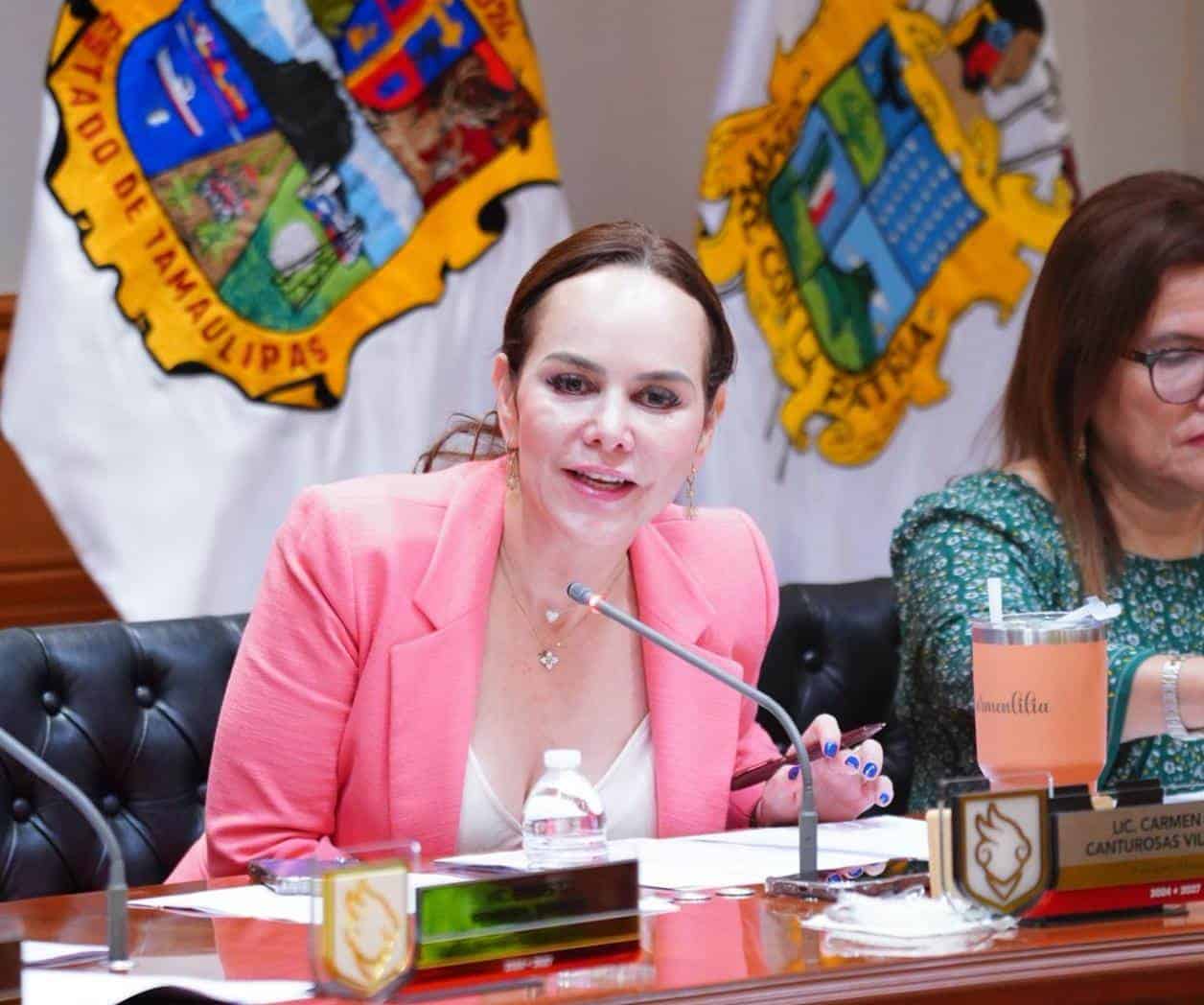 Inicia gobierno municipal dispersión de becas para educación especial