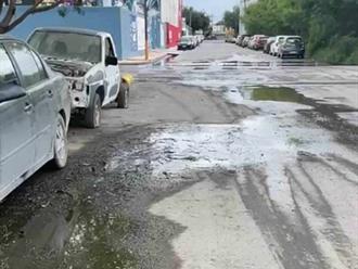 Cuatro meses entre aguas negras llevan vecinos de la Longoria