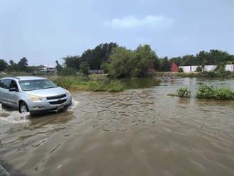 Canal Rodhe vuelve a desbordarse