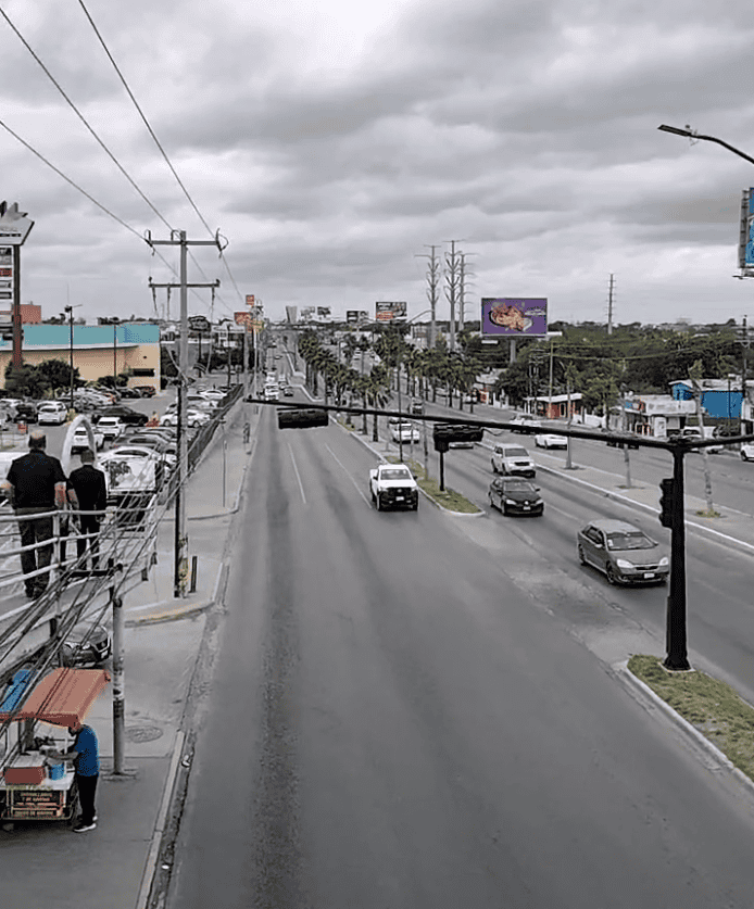 Familias de Reynosa aprovechan último día de Megapuente