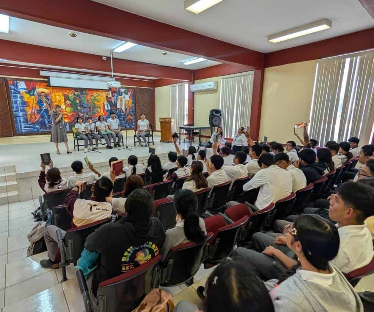 Alumnos de Reynosa participan en Maratón de Lectura