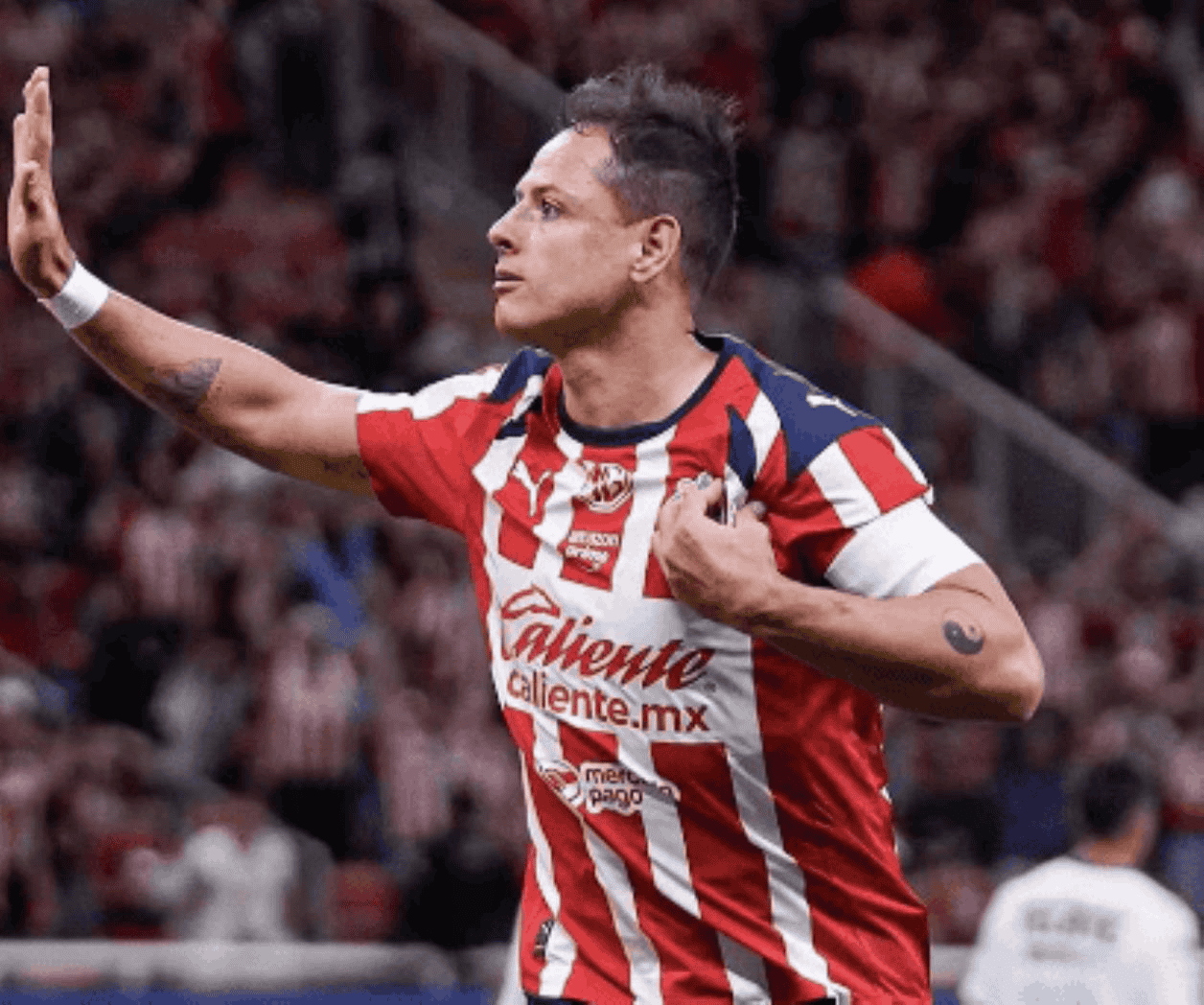 Chicharito envía mensaje a Chivas en su 120 aniversario