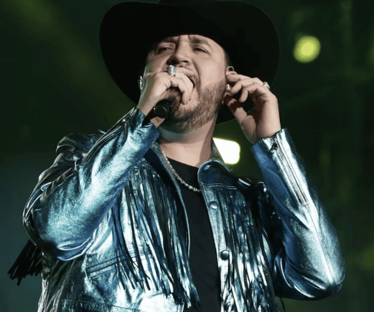 Edén Muñoz pospone concierto en Los Mochis tras incendio