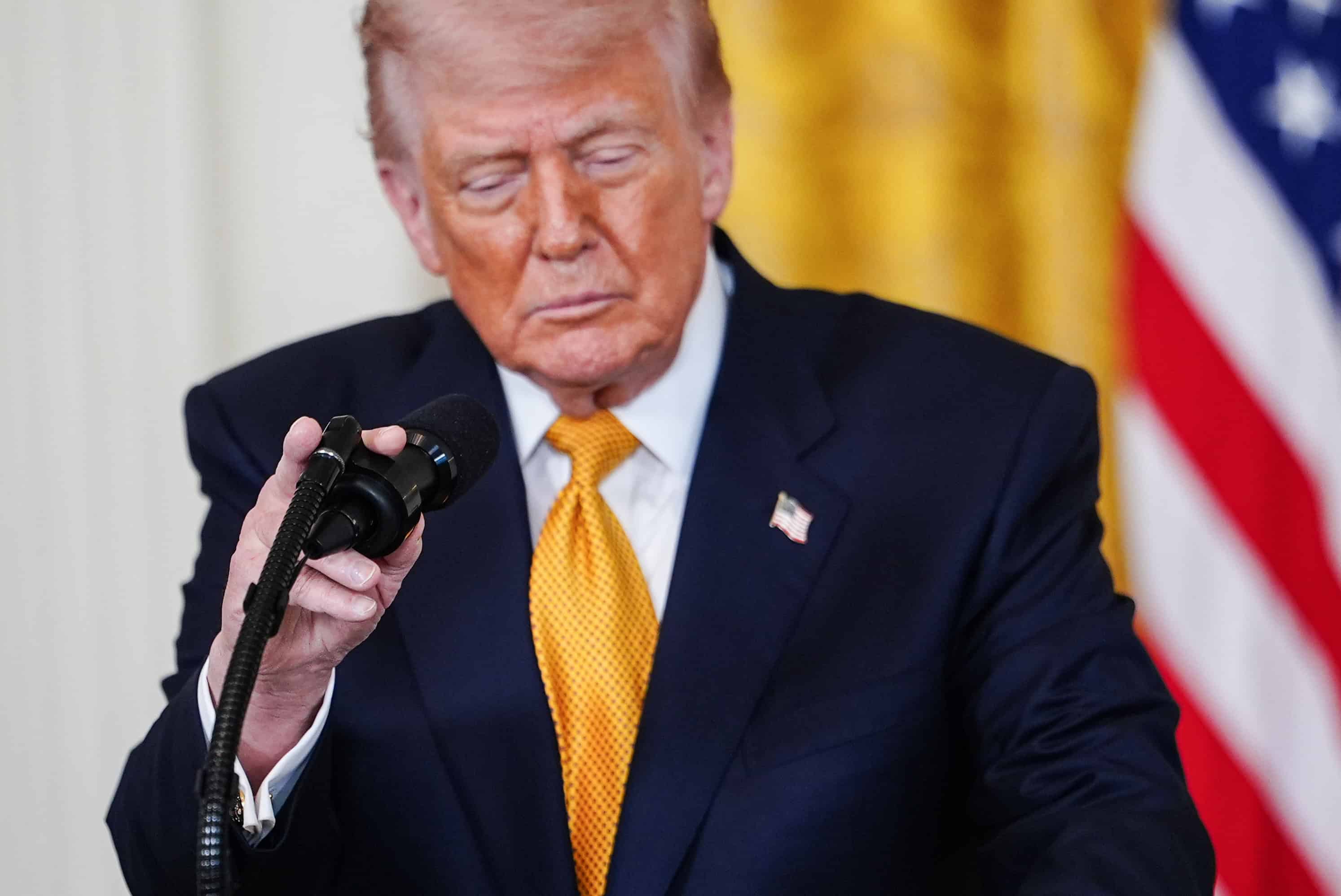 Fallan contra nuevos aranceles de Trump