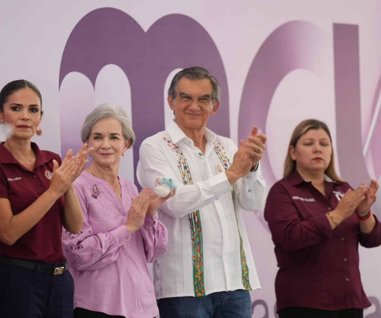 Festejan a madres con brigada en Abasolo