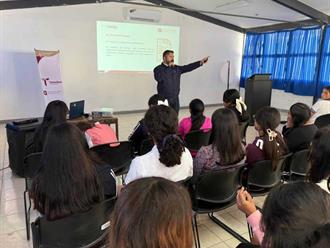 STPS realiza sesión informativa sobre derechos laborales en Jaumave