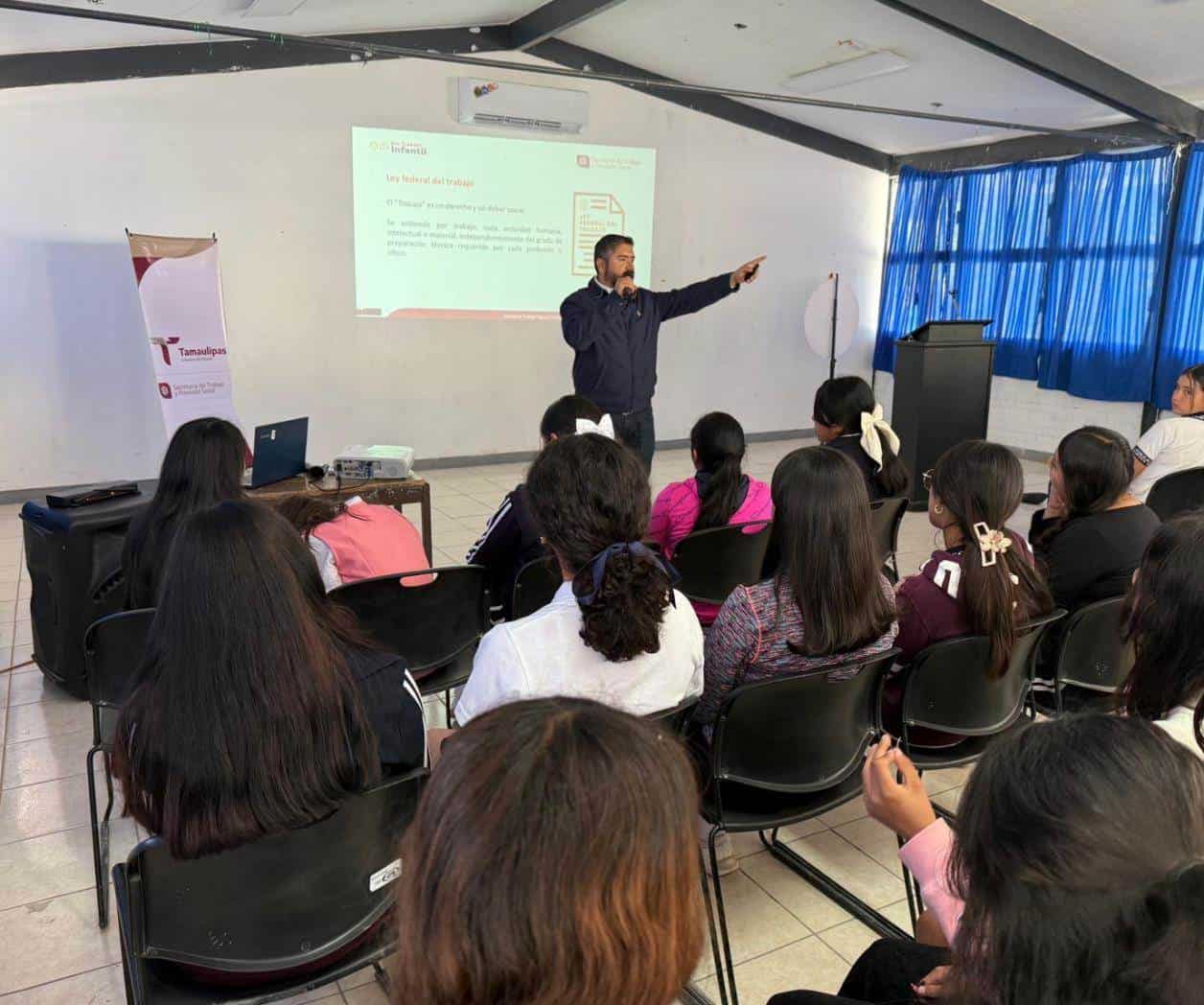 STPS realiza sesión informativa sobre derechos laborales en Jaumave