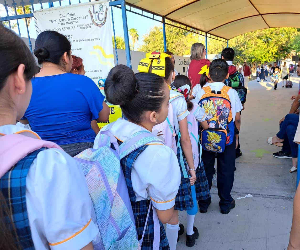 Demandan no sacrificar educación por Mundial