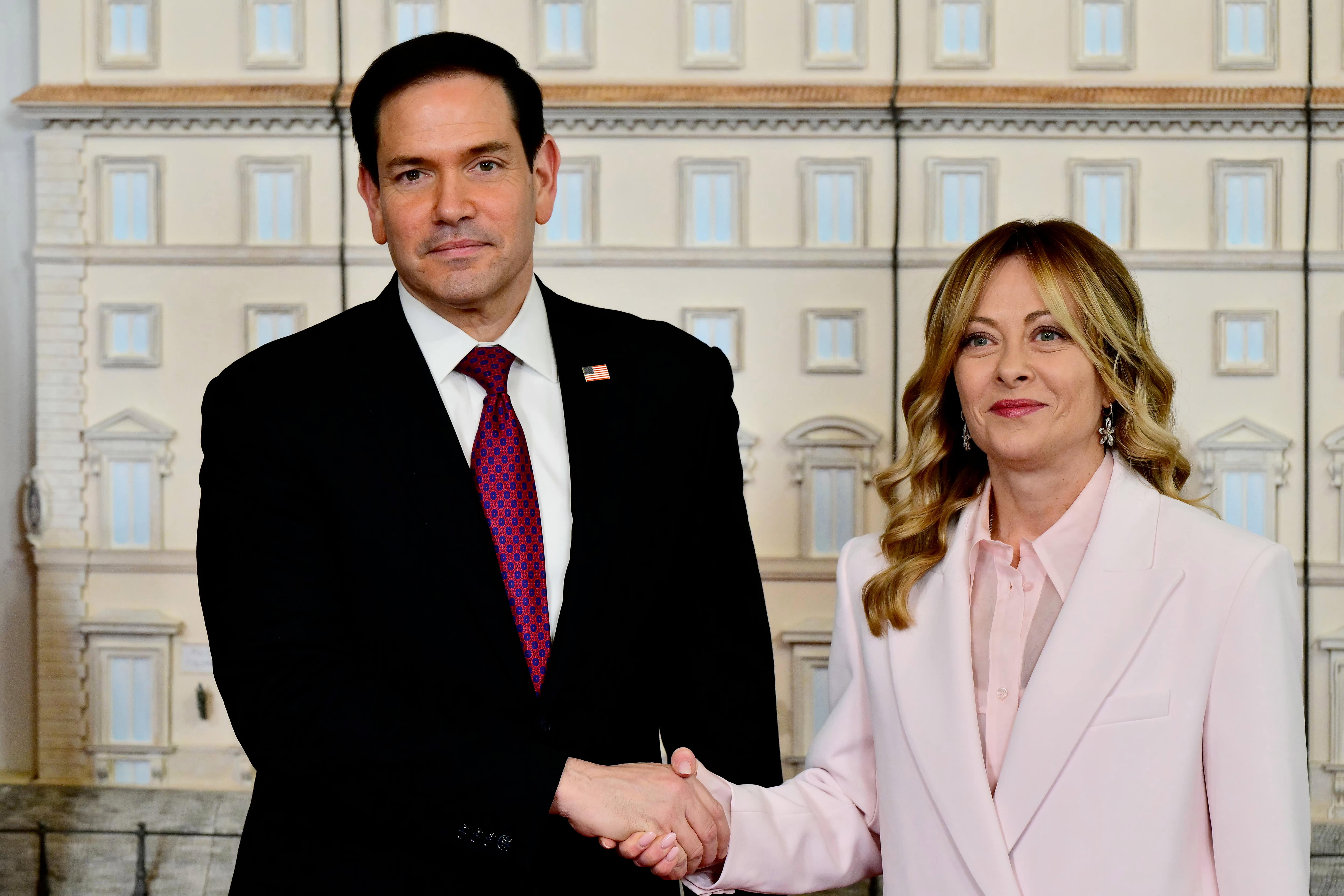 Rubio pide a Europa ir contra Irán