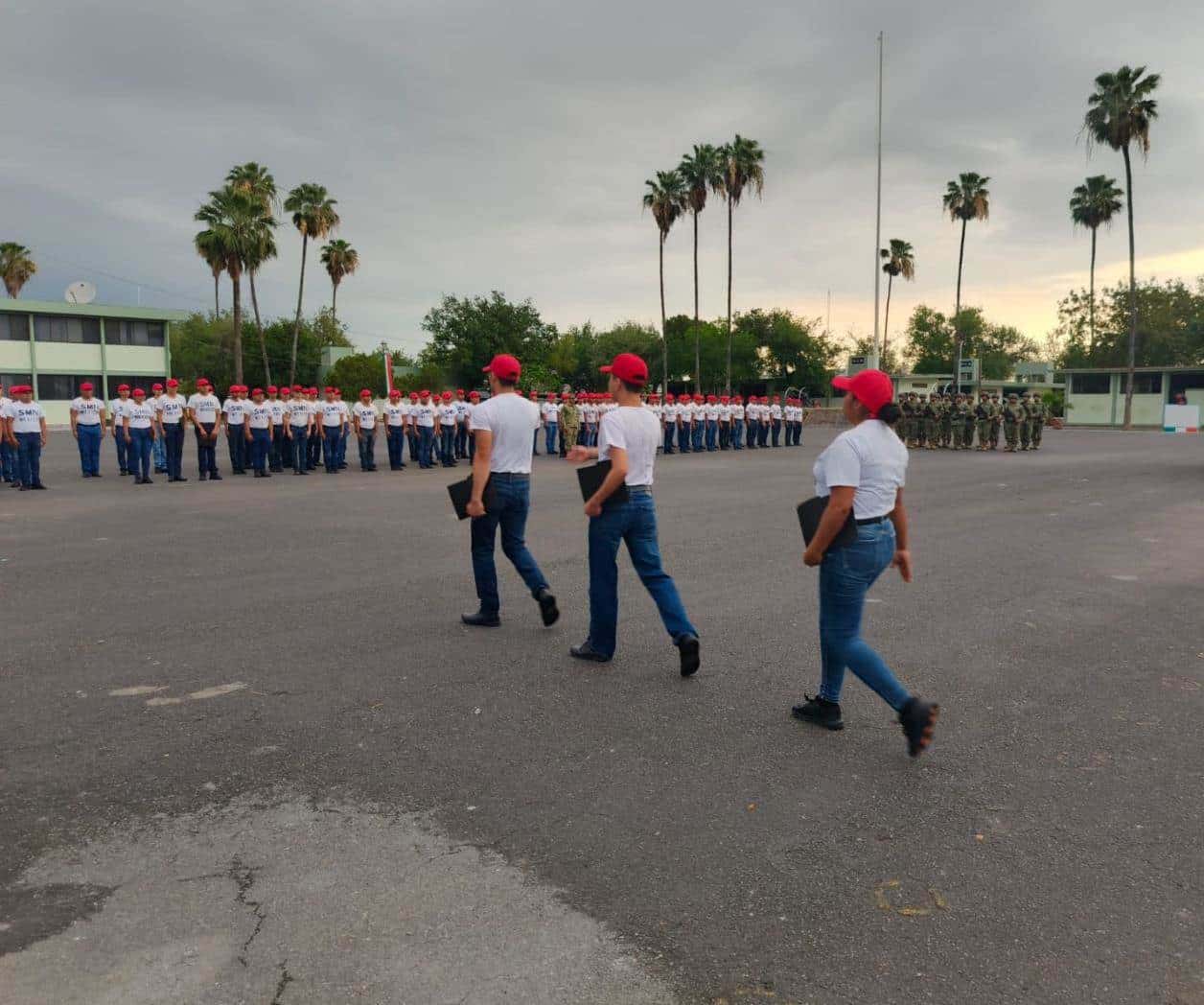 Concluyen los jóvenes adiestramiento militar