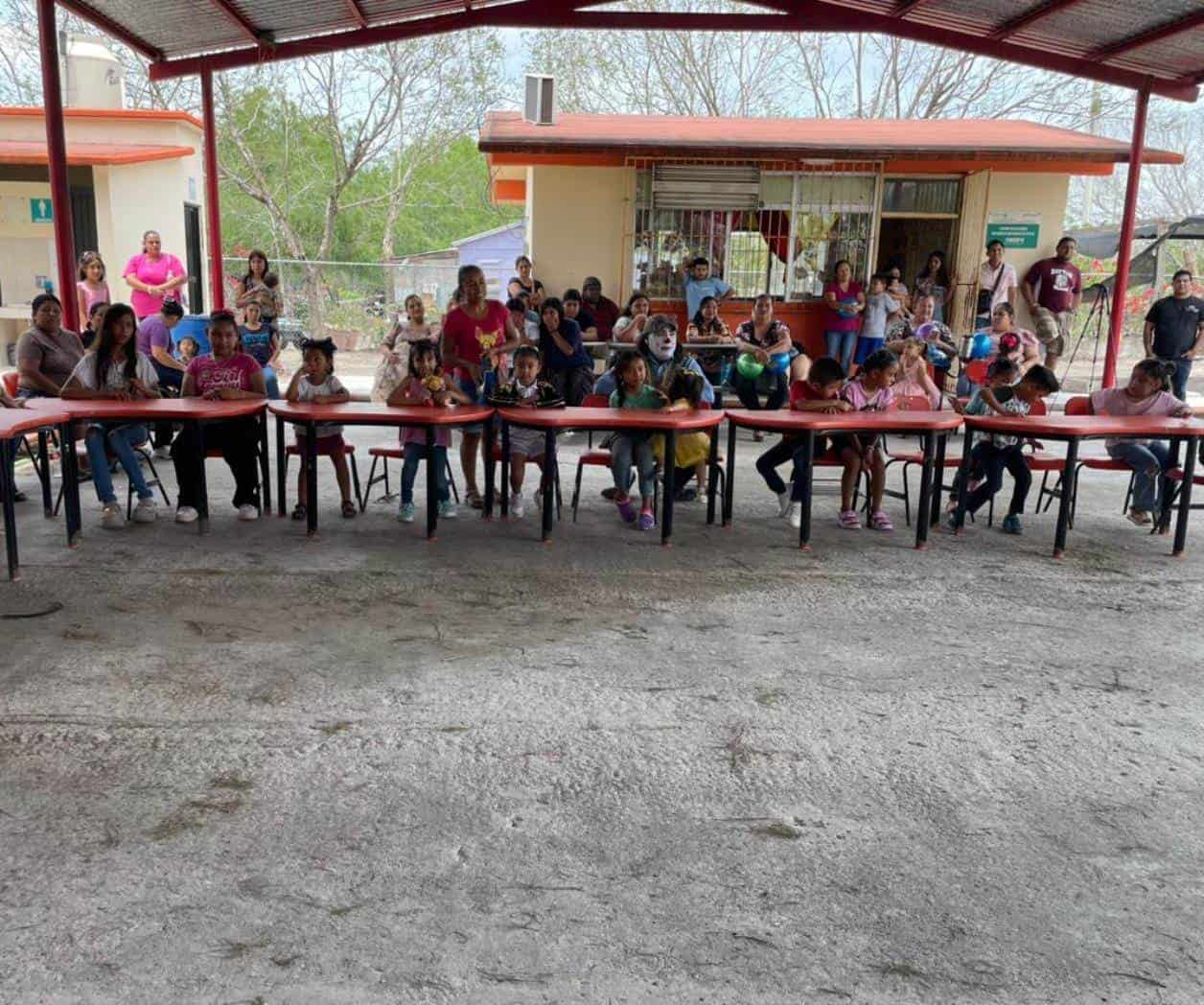 Realizan jornada altruista para los niños en ejidos