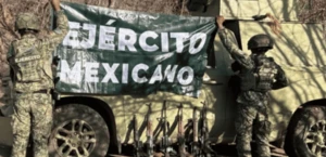 Aseguran vehículo tipo monstruo y arsenal en Sinaloa