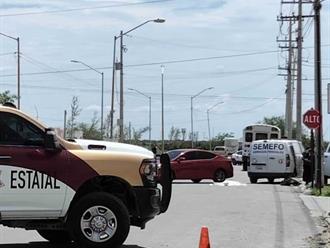 Autobús arrolla a mujer, responsable huye
