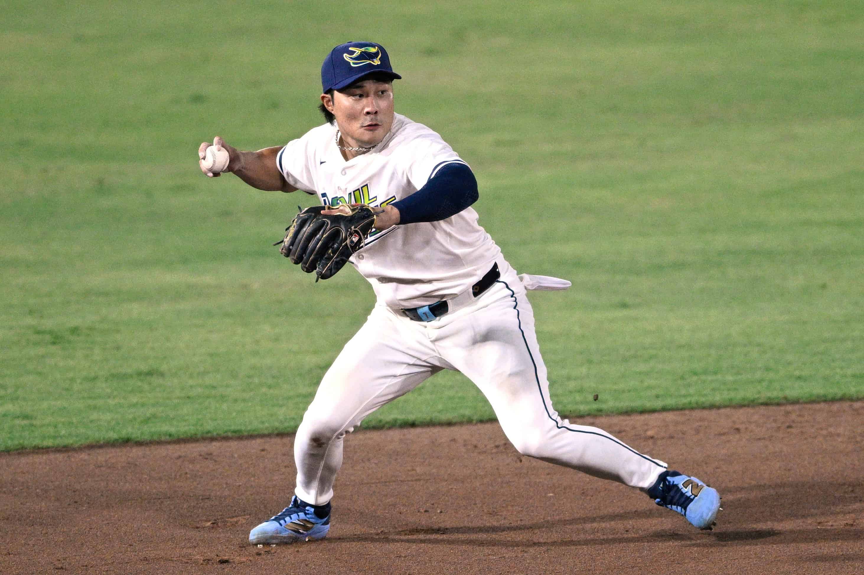 Bravos activa a Ha-Seong Kim