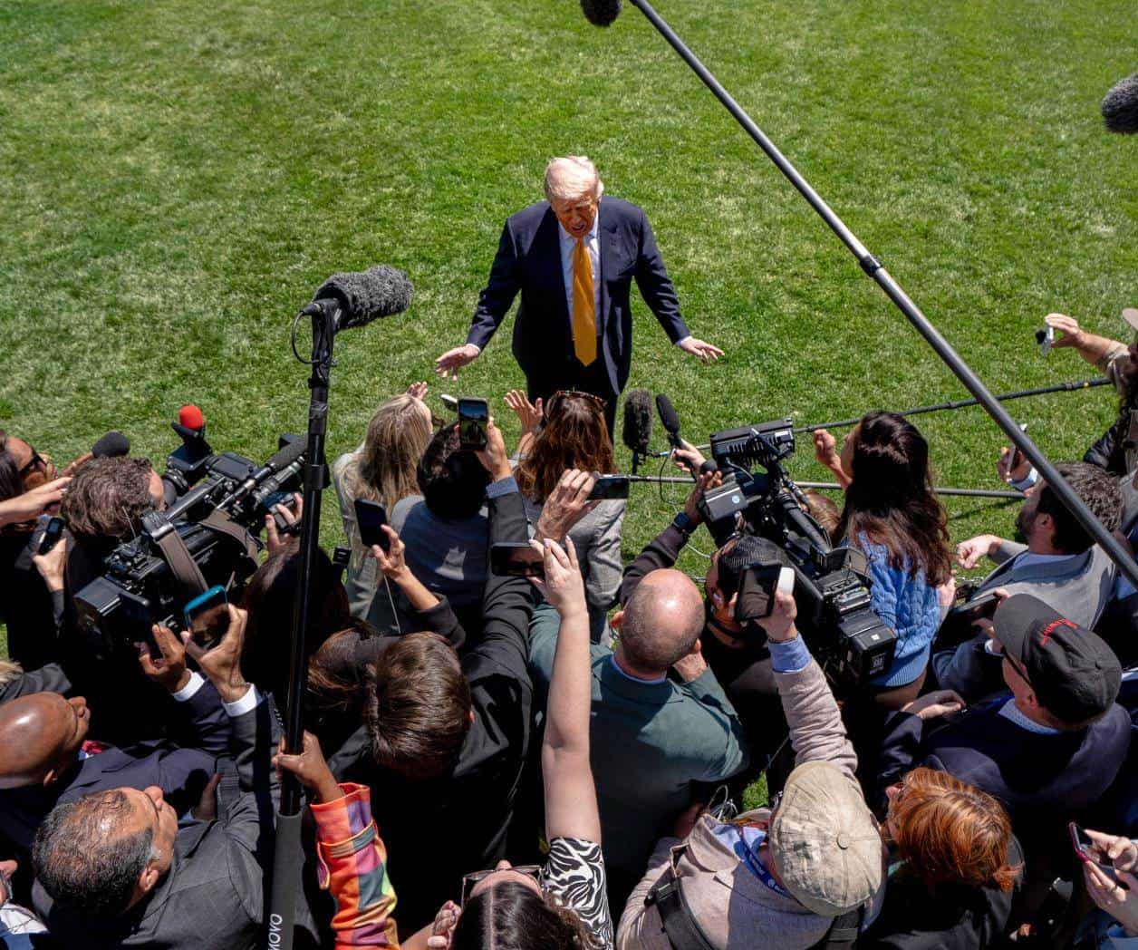 Trump viaja a Beijing para su reunión con Xi Jinping