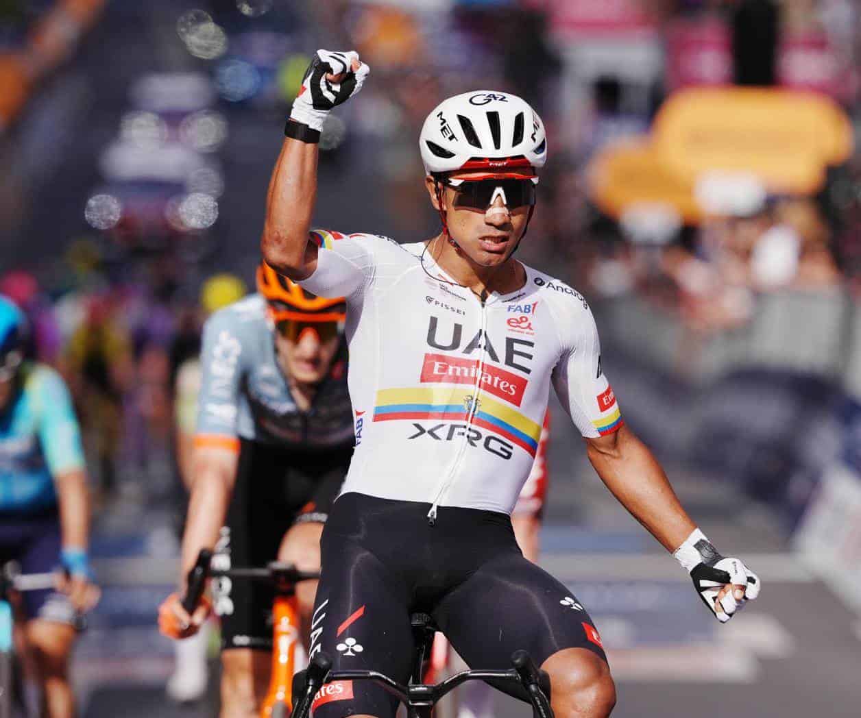 Ecuatoriano Narváez gana etapa 4 del Giro