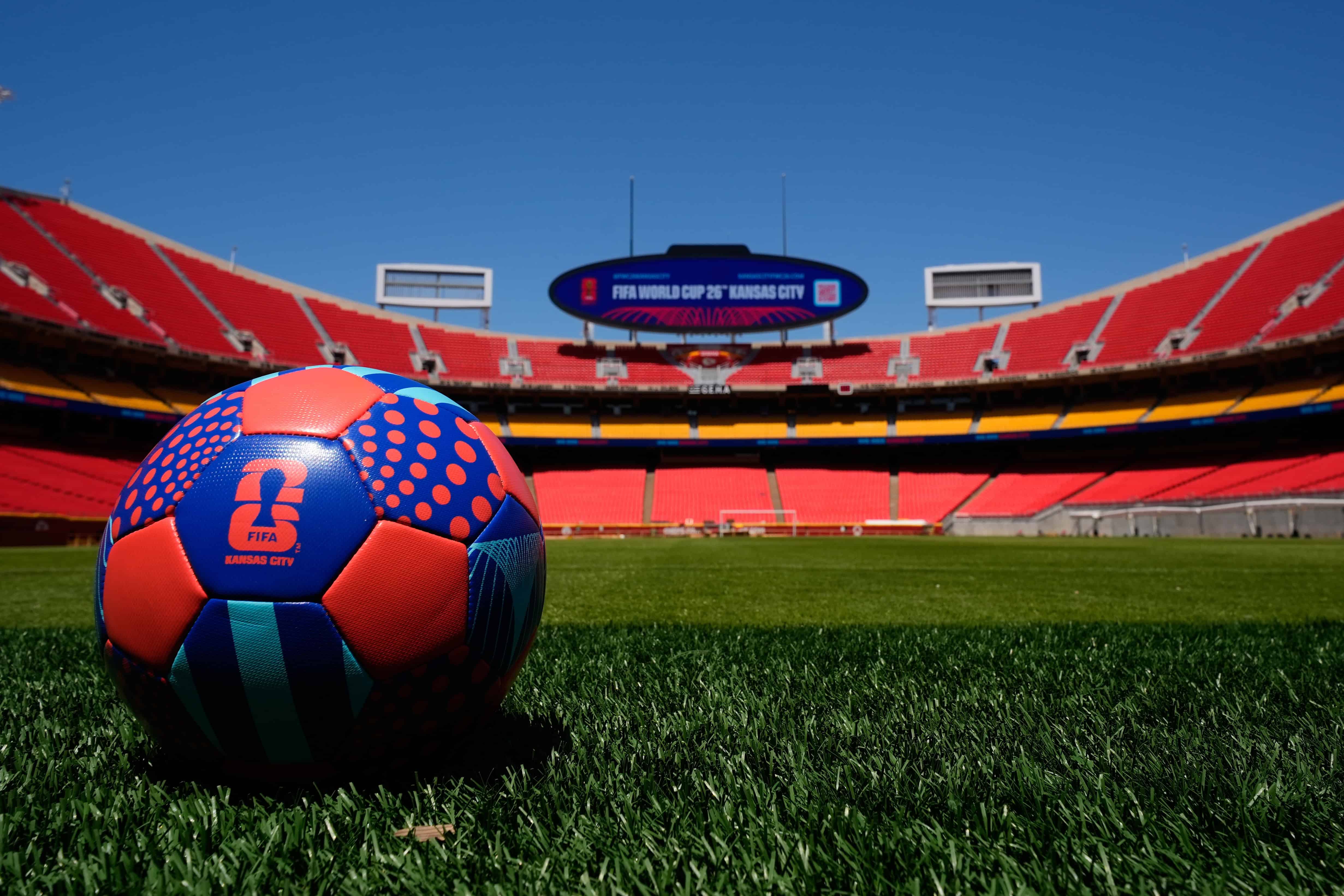 Auge prometido por el Mundial de fútbol aún no se materializa