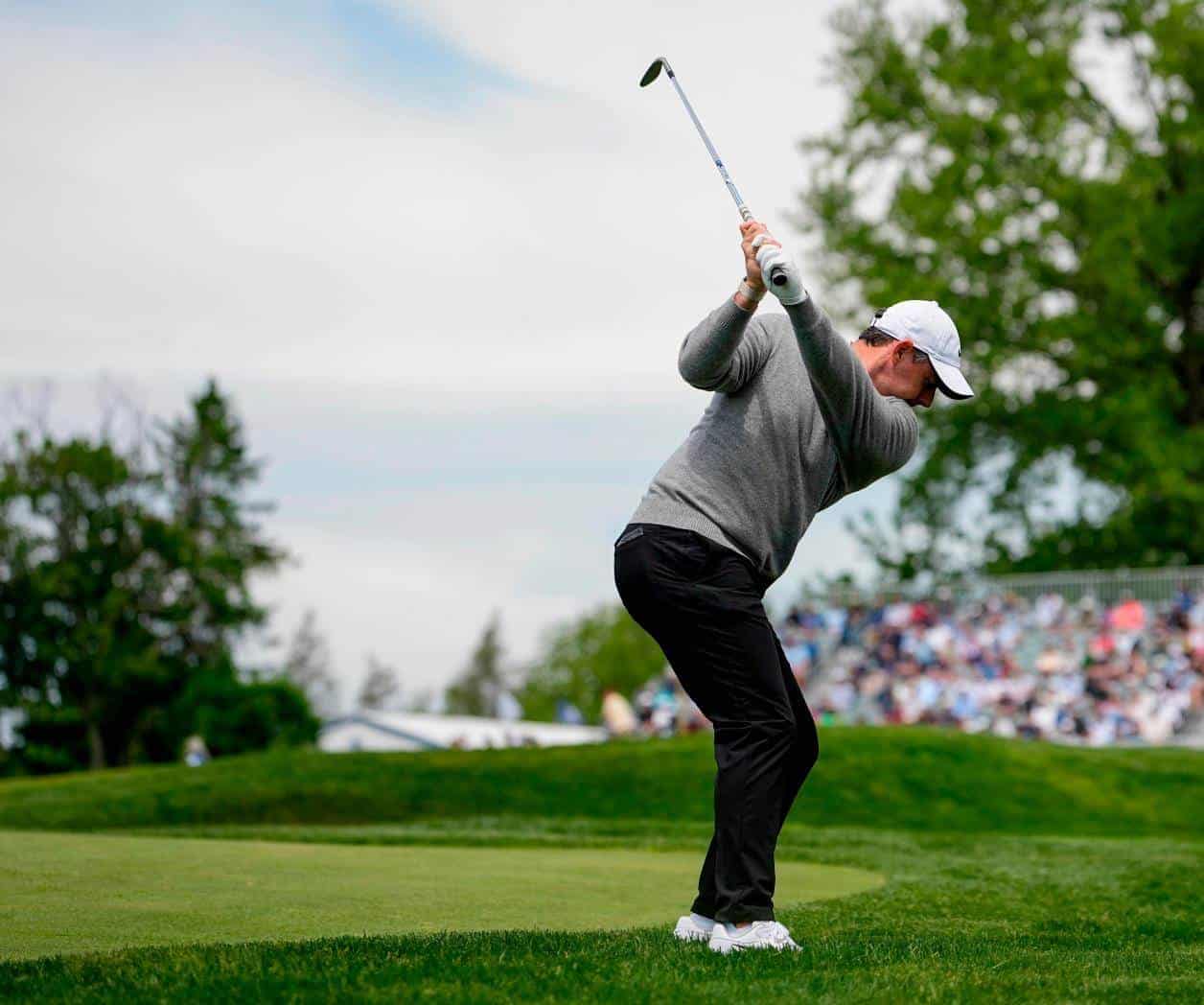 McIlroy supera molestia en el pie y entrena sin problemas McIlroy supera molestia en el pie y entrena sin problemas