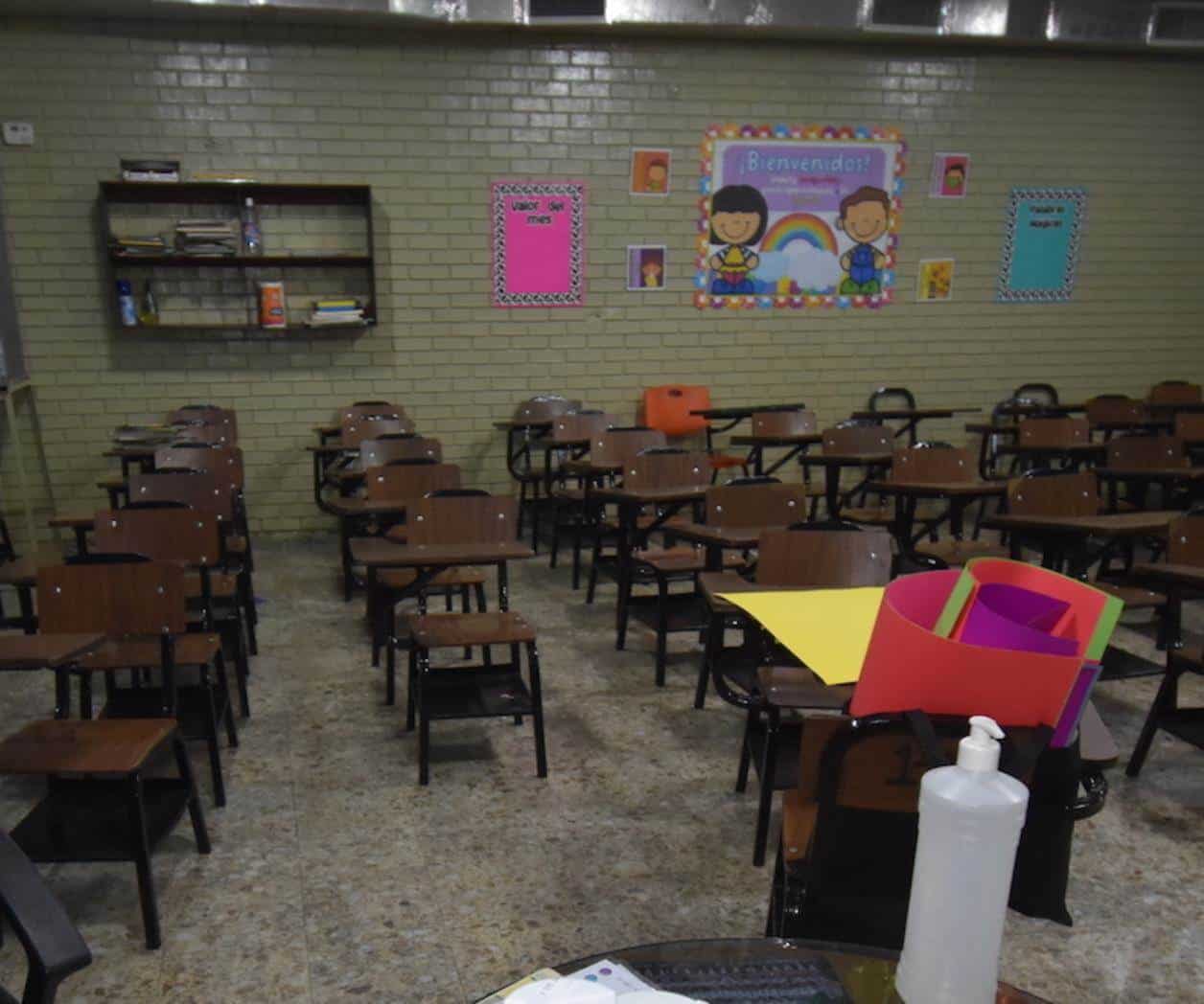 Adelantan megapuente ¡y vacían las escuelas!