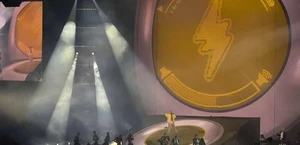  J Balvin conmueve al Palacio de los Deportes con mensaje