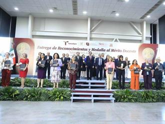 ‘Maestros son  el corazón de la transformación’