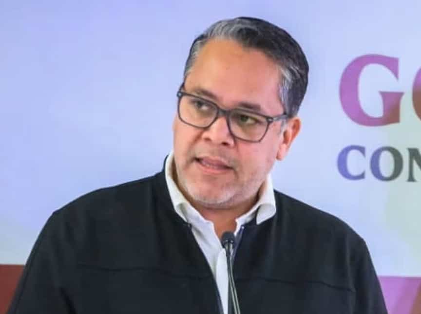 Exsecretario de finanzas de Sinaloa se entrega a EU