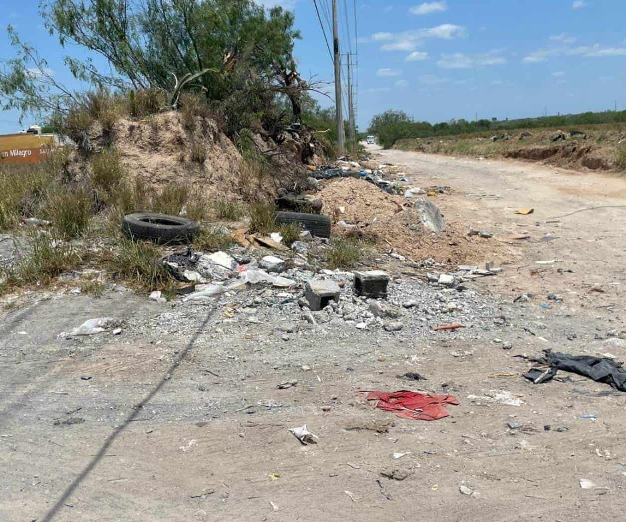 Convierten camino en basurero clandestino