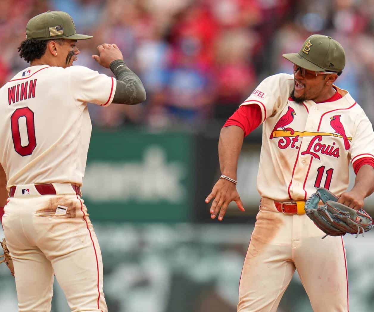 Burleson y Winn impulsan triunfo de Cardenales