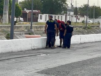 Auxilian a estudiante localizada dentro de canal en Reynosa