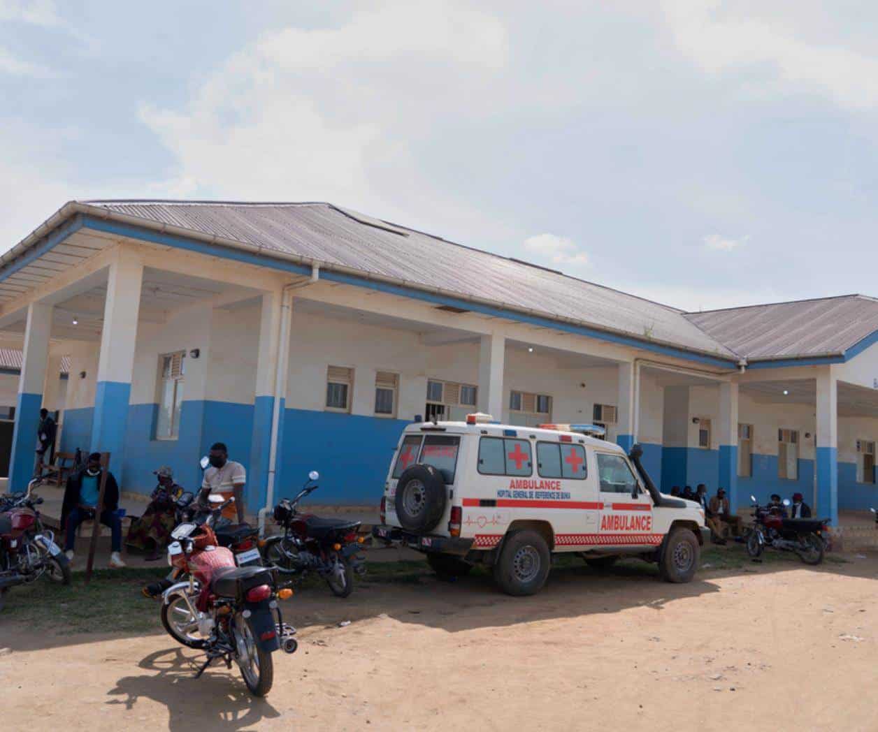 El Congo abre más centros para tratar un tipo raro de ébola que ha matado a más de 110 personas
